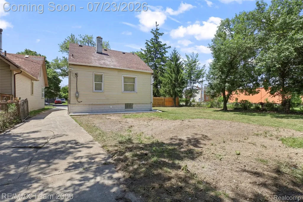 6900 Westwood Street Detroit City MI 48228