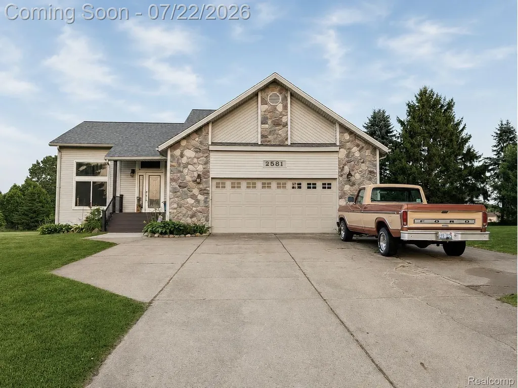 2581 Amy Court Oxford Charter Township MI 48371