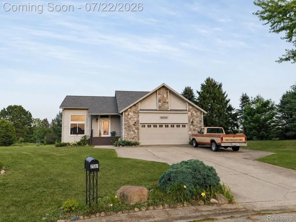 2581 Amy Court Oxford Charter Township MI 48371