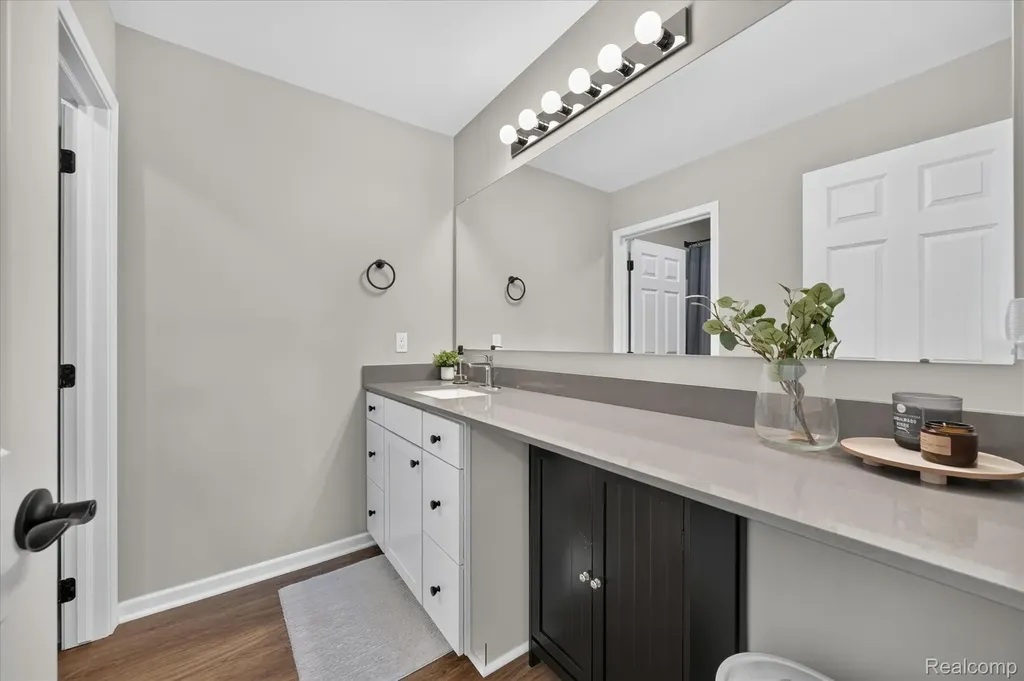 41372 Snowdon Drive Clinton Charter Township MI 48038