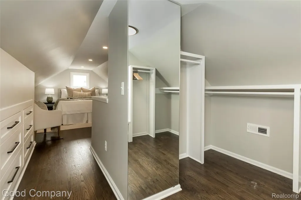 223 N Alexander Avenue Royal Oak City MI 48067
