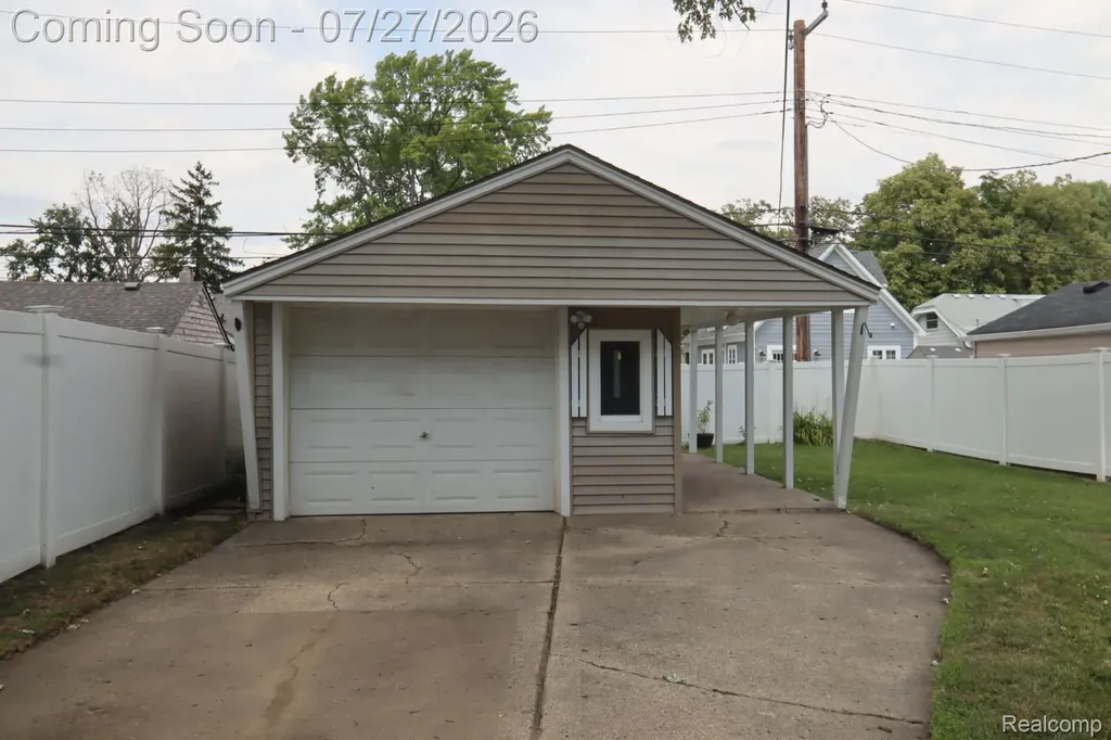 1821 Ardmore Drive Ferndale City MI 48220