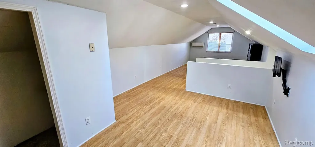24653 Eureka Avenue Warren City MI 48091