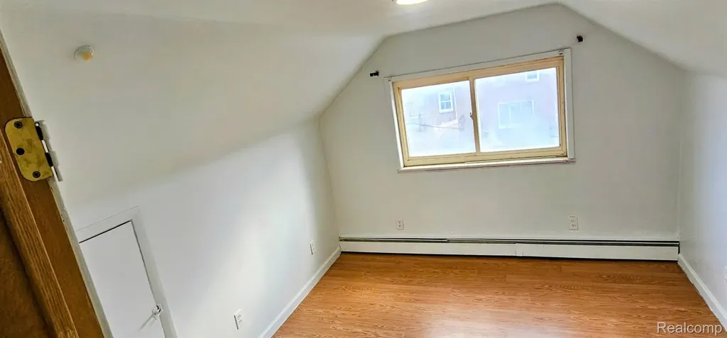 24653 Eureka Avenue Warren City MI 48091