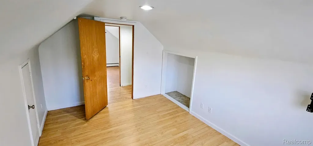 24653 Eureka Avenue Warren City MI 48091