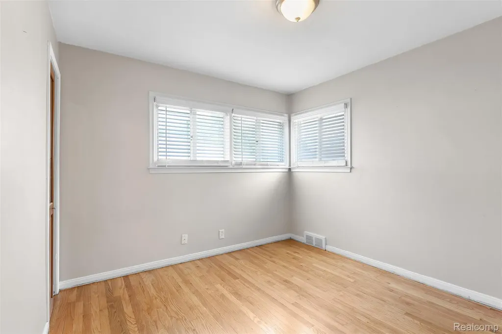 9929 Carter Avenue Allen Park City MI 48101