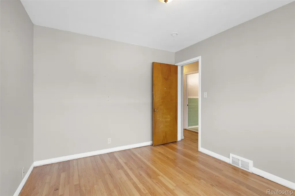 9929 Carter Avenue Allen Park City MI 48101