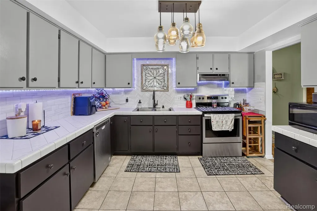 527 Leland Street Flushing City MI 48433
