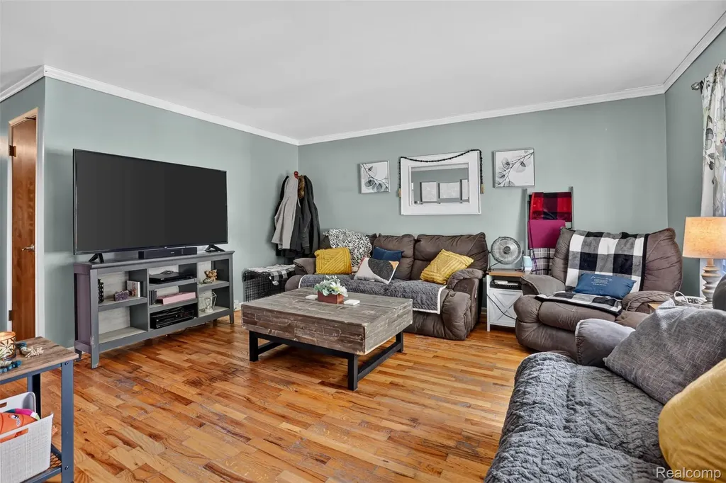 527 Leland Street Flushing City MI 48433