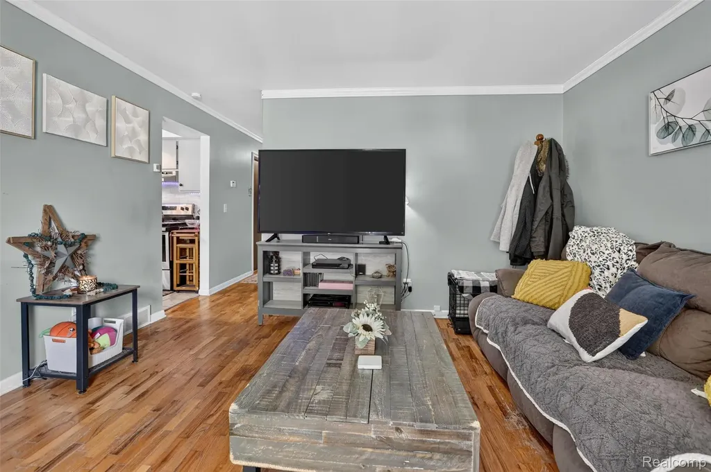 527 Leland Street Flushing City MI 48433