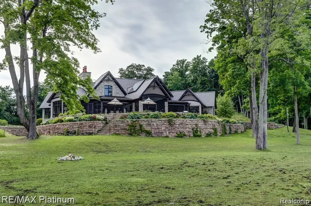 1286 Gray Fox Court Marion Township MI 48843