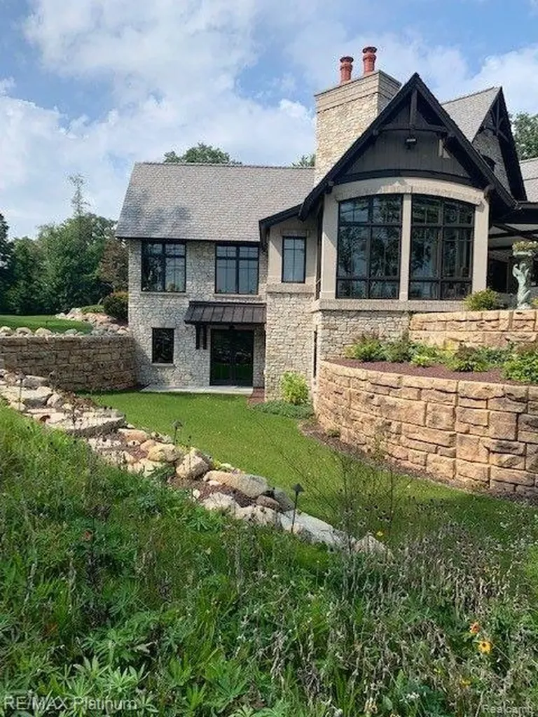 1286 Gray Fox Court Marion Township MI 48843