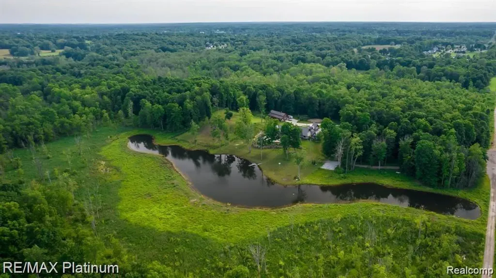 1286 Gray Fox Court Marion Township MI 48843