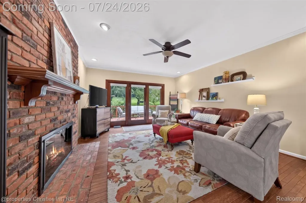 649 Heritage Lane Rochester Hills City MI 48309