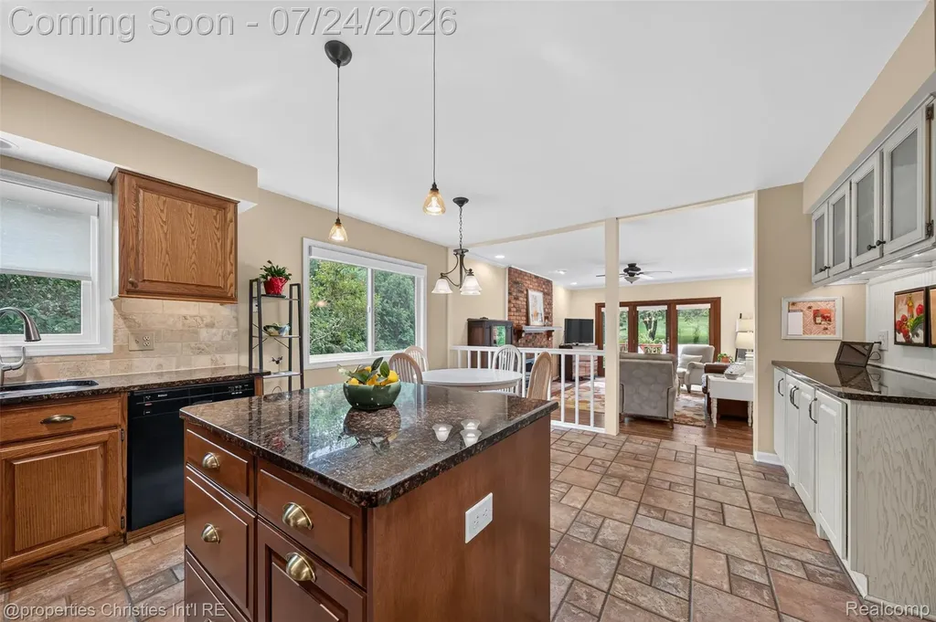 649 Heritage Lane Rochester Hills City MI 48309