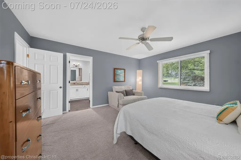 649 Heritage Lane Rochester Hills City MI 48309