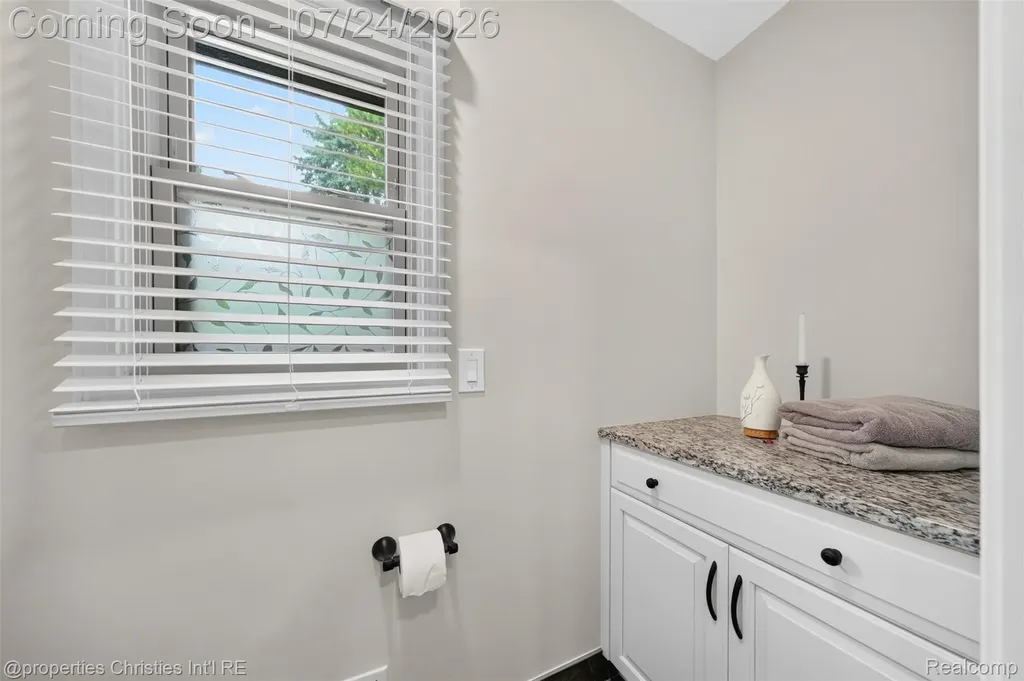 649 Heritage Lane Rochester Hills City MI 48309