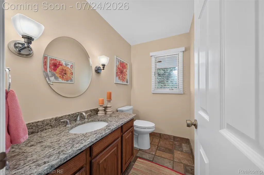 649 Heritage Lane Rochester Hills City MI 48309