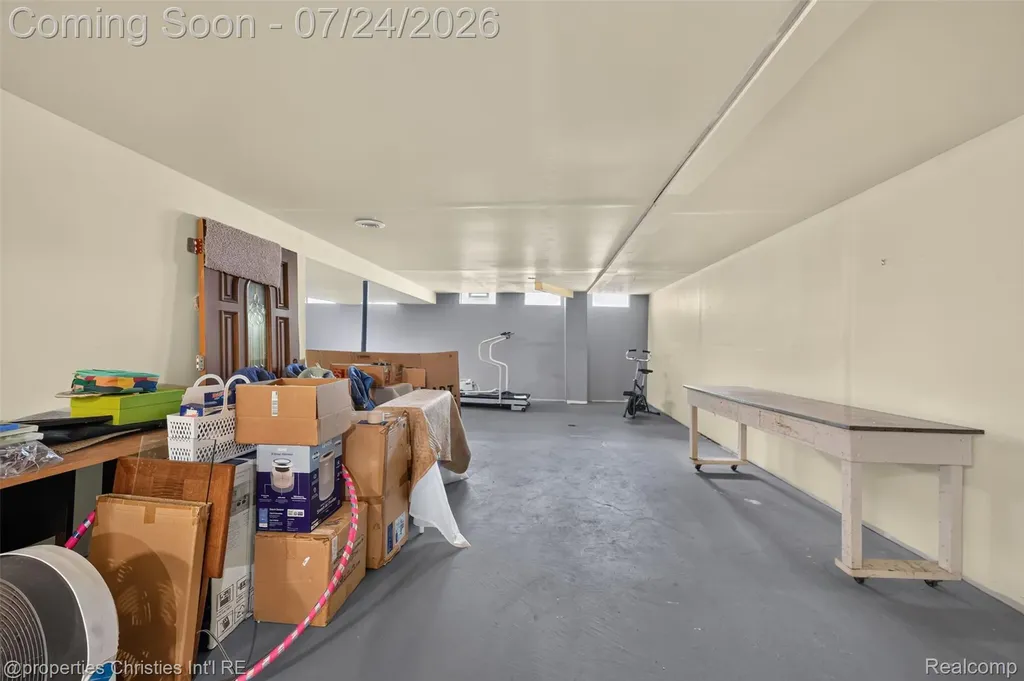649 Heritage Lane Rochester Hills City MI 48309