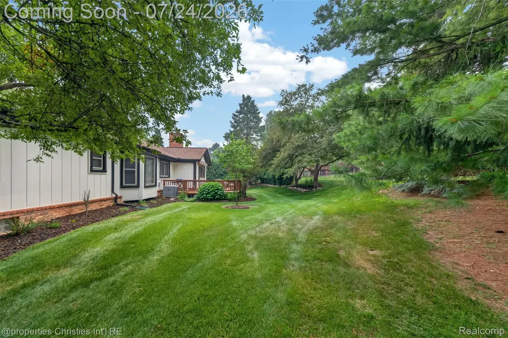 649 Heritage Lane Rochester Hills City MI 48309