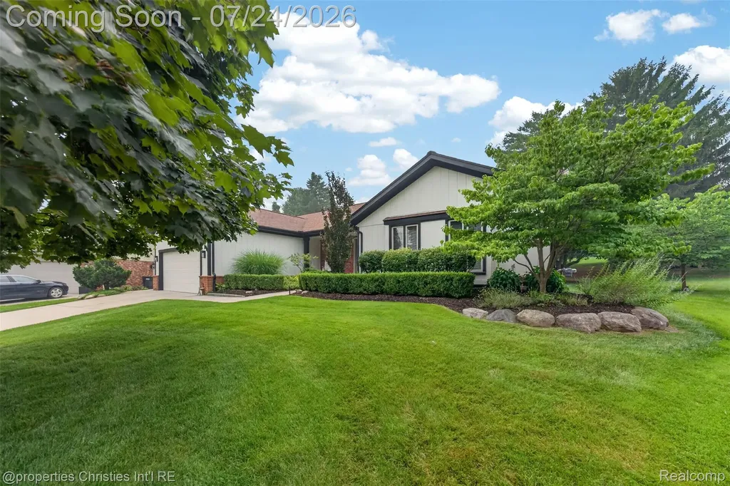 649 Heritage Lane Rochester Hills City MI 48309