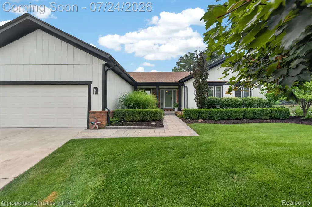 649 Heritage Lane Rochester Hills City MI 48309