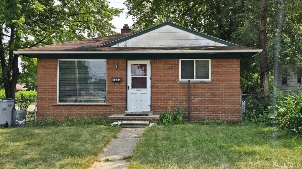 1040 E Bernhard Avenue Hazel Park City MI 48030