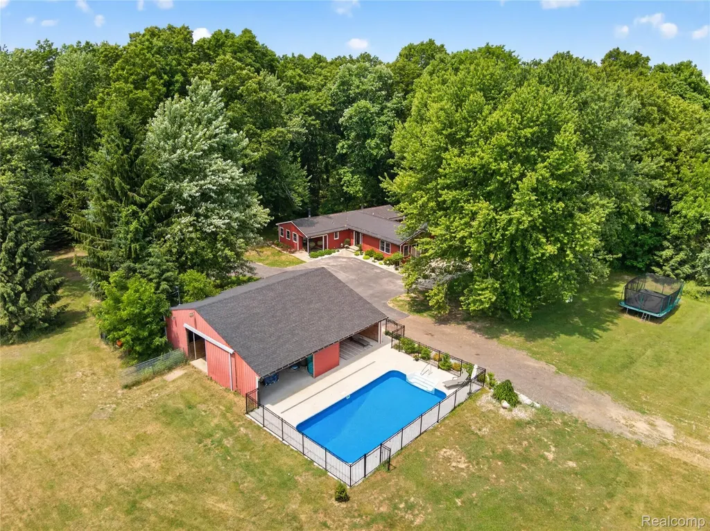 13635 Unadilla Road Unadilla Township MI 48137