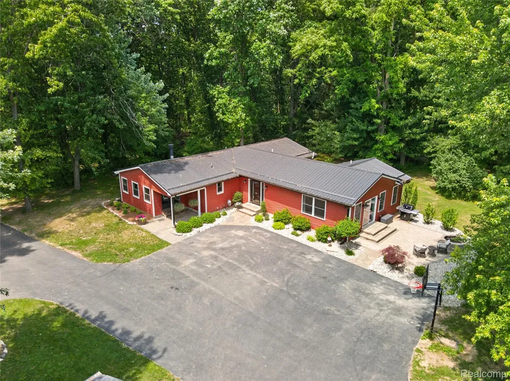 13635 Unadilla Road Unadilla Township MI 48137