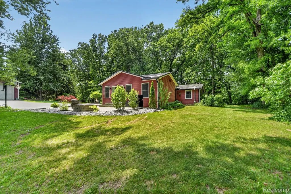 13635 Unadilla Road Unadilla Township MI 48137