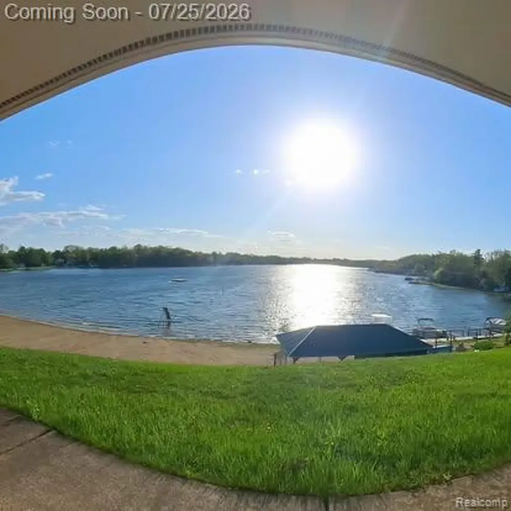 815 N Conklin Road Orion Charter Township MI 48362