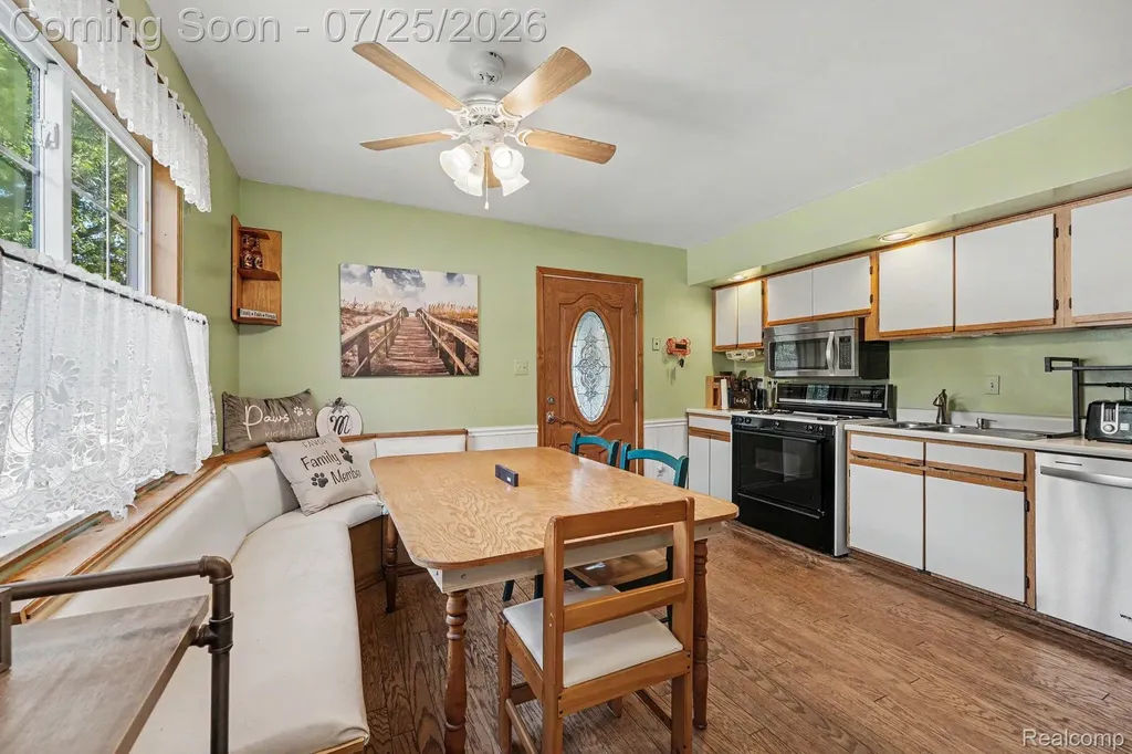 815 N Conklin Road Orion Charter Township MI 48362