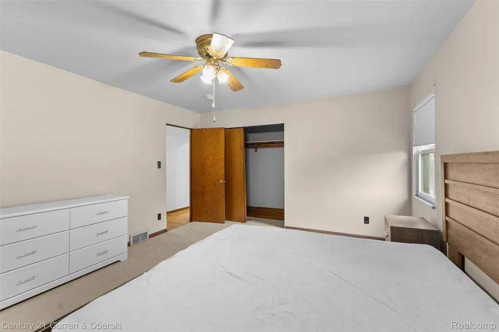 4 Crescent Court Dearborn City MI 48124
