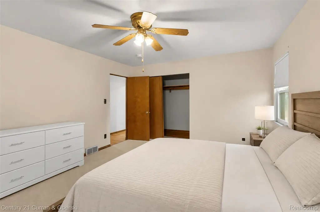 4 Crescent Court Dearborn City MI 48124