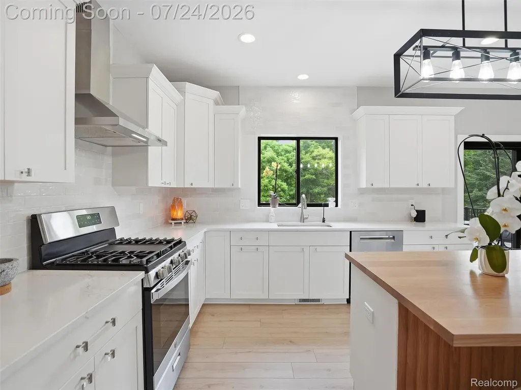 3007 28 Mile Road Washington Township MI 48094