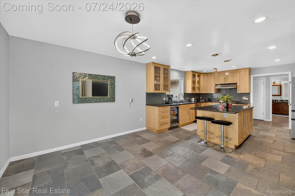 3556 Shady Beach Boulevard Orchard Lake Village City MI 48324
