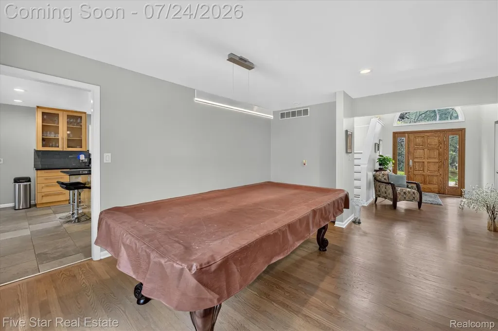 3556 Shady Beach Boulevard Orchard Lake Village City MI 48324