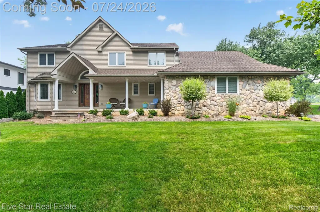 3556 Shady Beach Boulevard Orchard Lake Village City MI 48324
