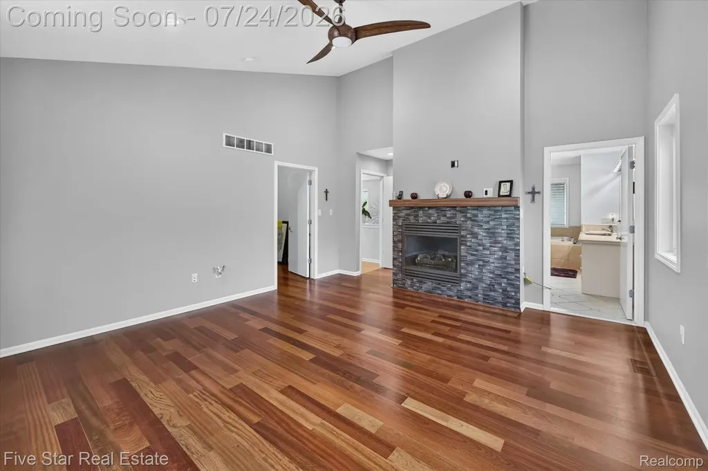 3556 Shady Beach Boulevard Orchard Lake Village City MI 48324