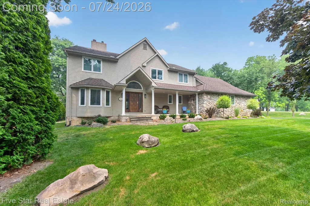 3556 Shady Beach Boulevard Orchard Lake Village City MI 48324