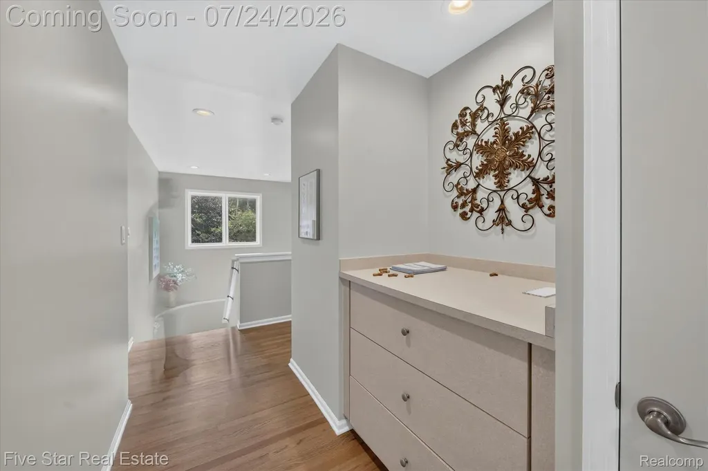 3556 Shady Beach Boulevard Orchard Lake Village City MI 48324