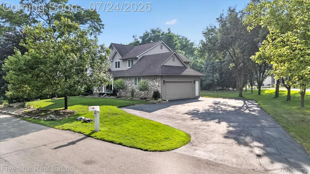 3556 Shady Beach Boulevard Orchard Lake Village City MI 48324