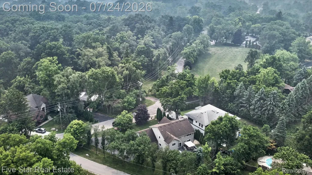3556 Shady Beach Boulevard Orchard Lake Village City MI 48324