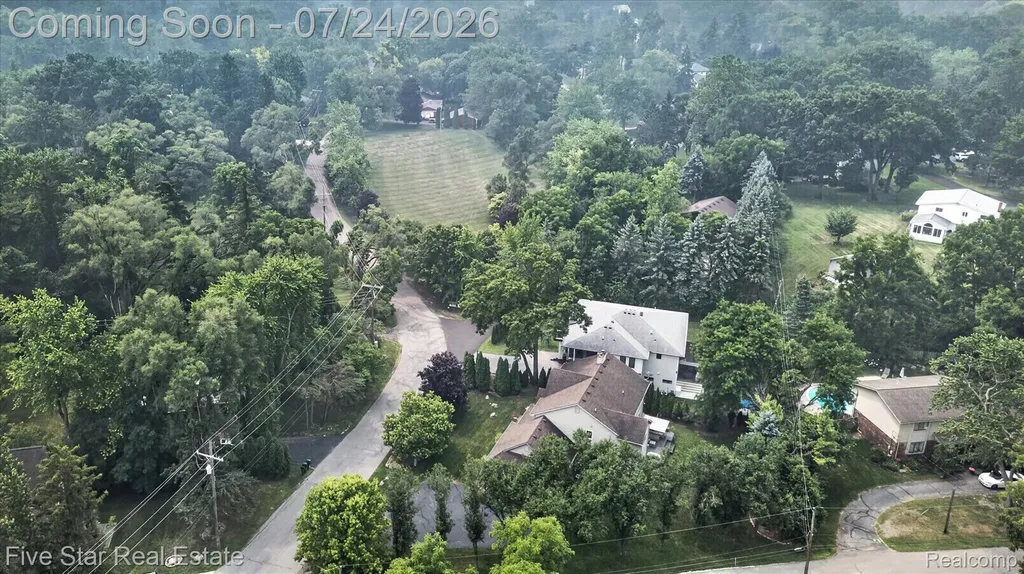 3556 Shady Beach Boulevard Orchard Lake Village City MI 48324