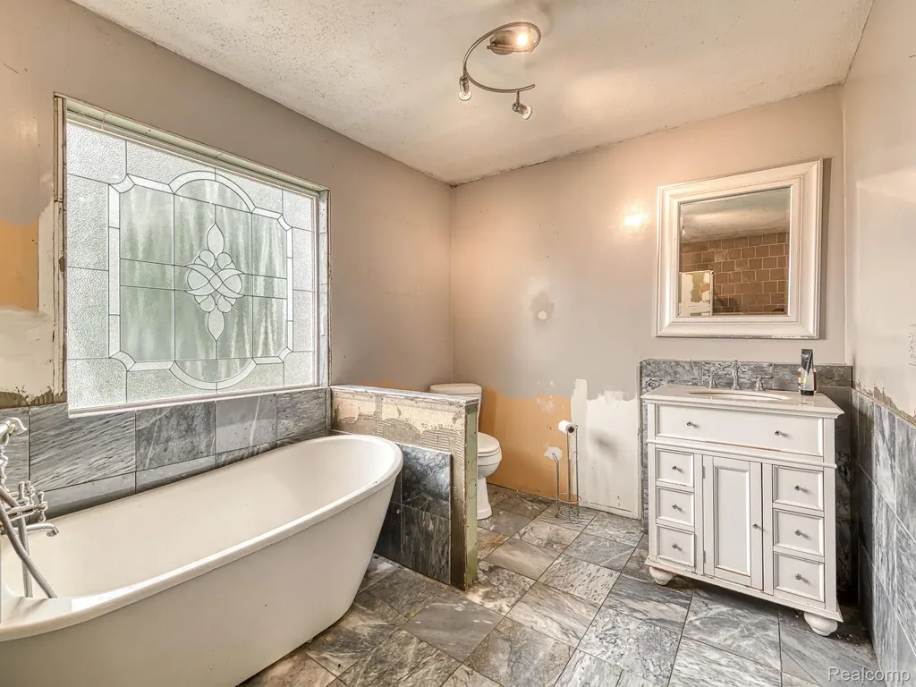 36009 Dan Street Brownstown Charter Township MI 48173