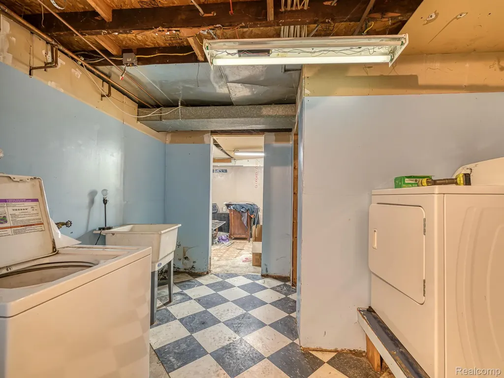 36009 Dan Street Brownstown Charter Township MI 48173