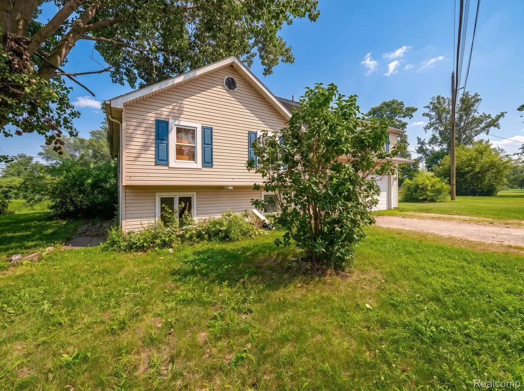 36009 Dan Street Brownstown Charter Township MI 48173