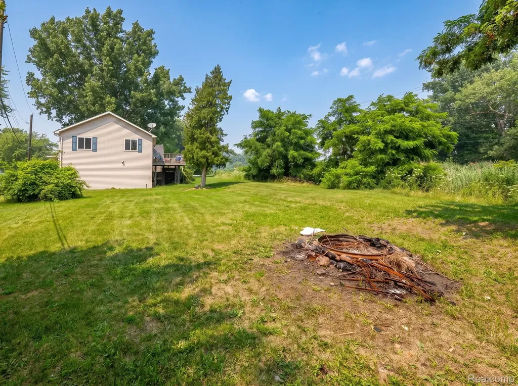 36009 Dan Street Brownstown Charter Township MI 48173