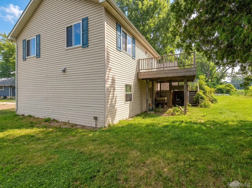 36009 Dan Street Brownstown Charter Township MI 48173