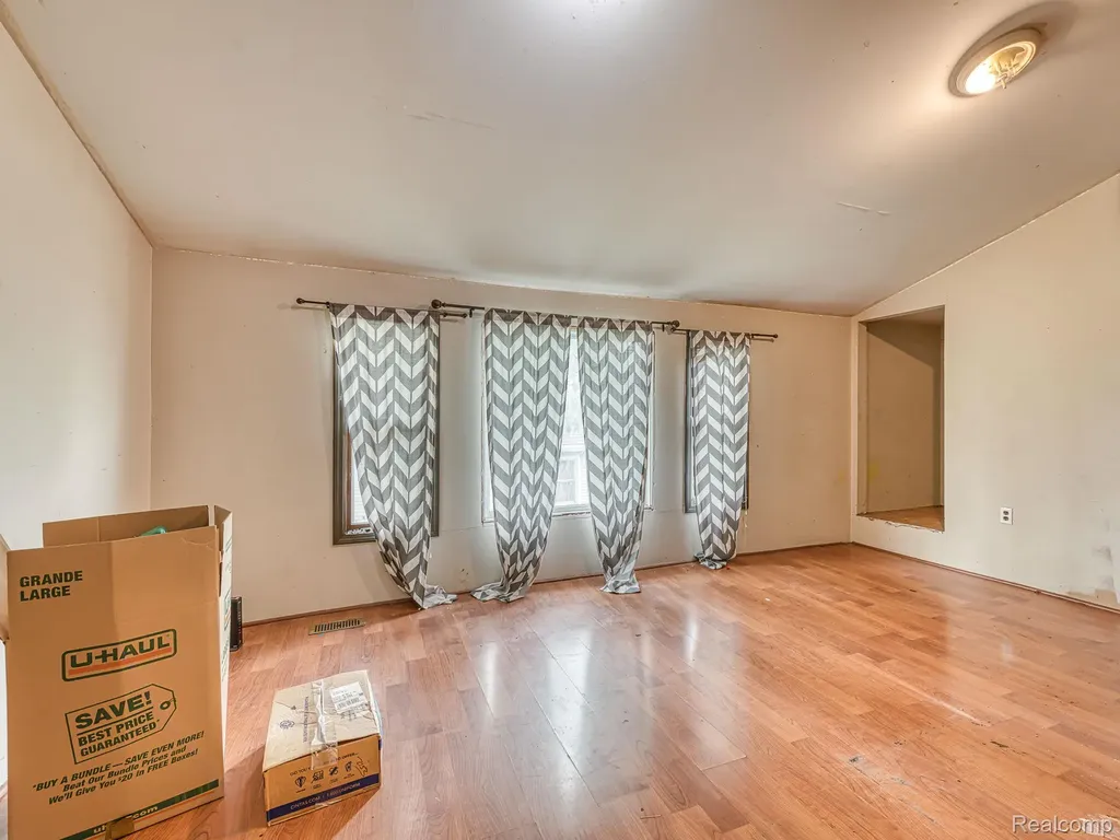 36009 Dan Street Brownstown Charter Township MI 48173